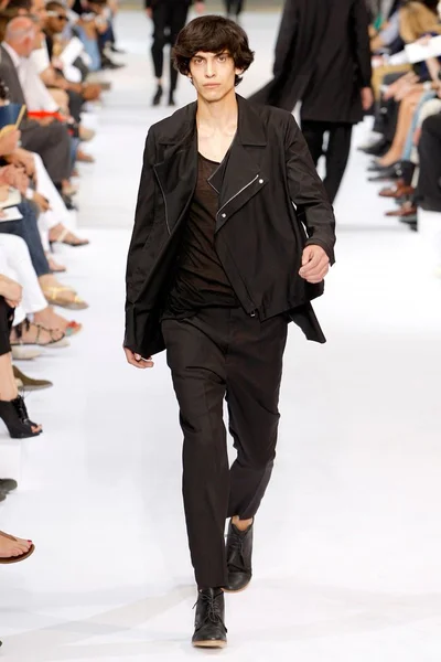 Look 19